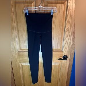 🏃♀️ NWOT Old Navy Women’s XS High Rise Black Go-Dry Leggings